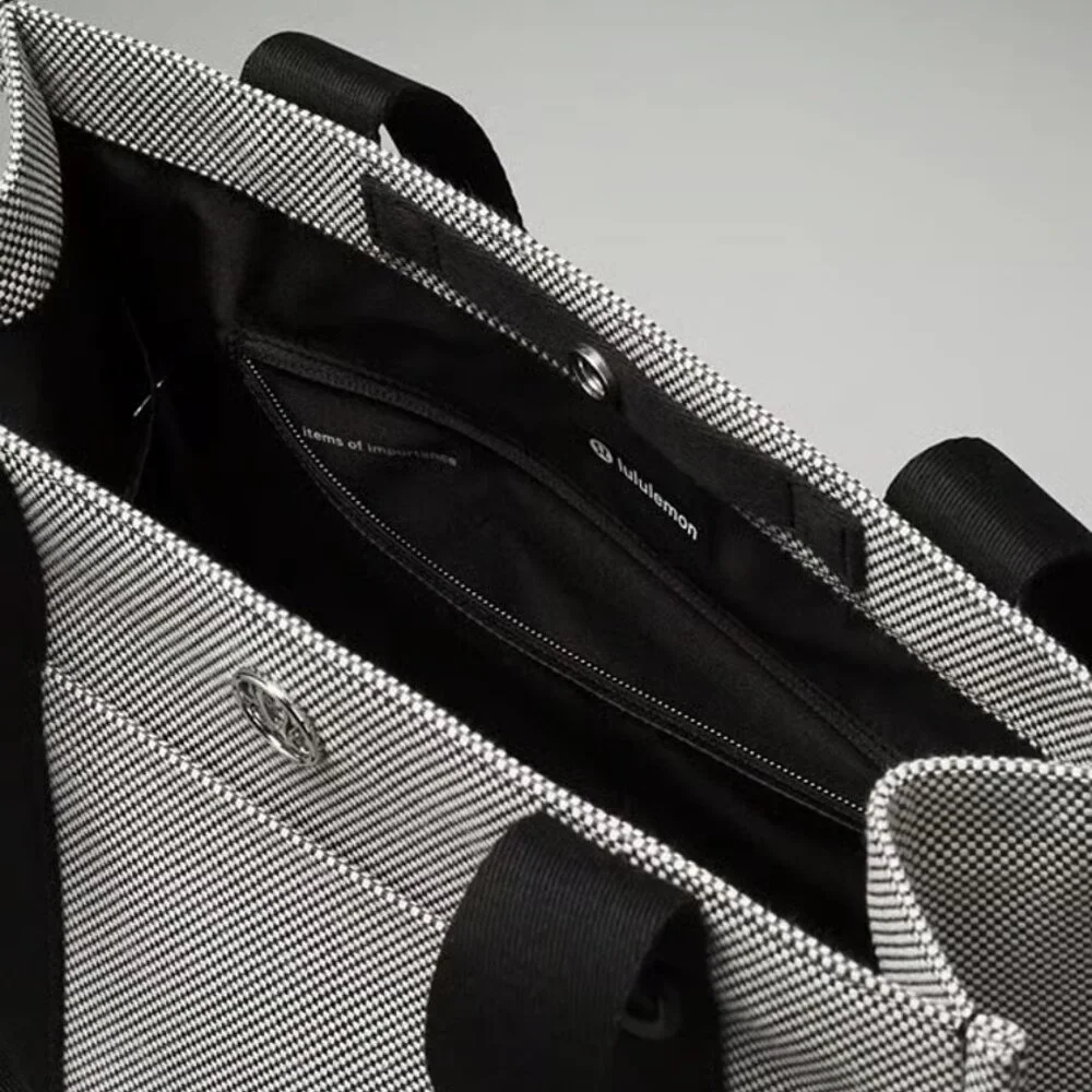 RARE Lululemon Canvas Tote Bag 10L Anchor Ivory Black Two-Tone NWT